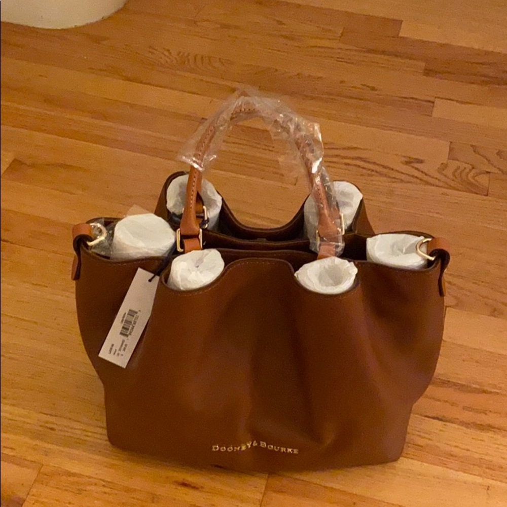 Dooney and Bourne Large Barlow Bag